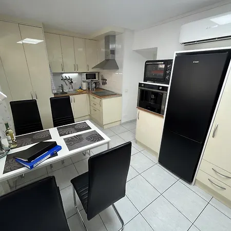 Edificio Gloria Los Cristianos (Tenerife)