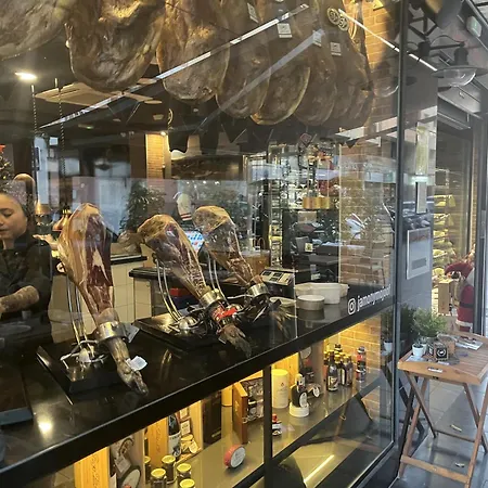 Edificio Gloria Daire *